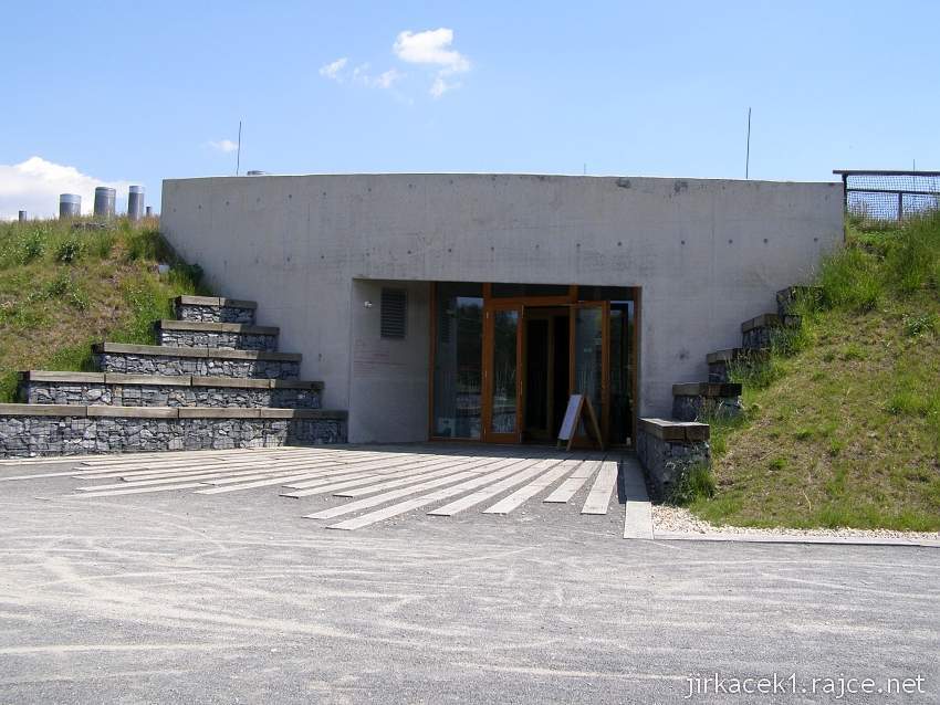 Horka nad Moravou - ekologické centrum Sluňákov - vchod do hlavní budovy